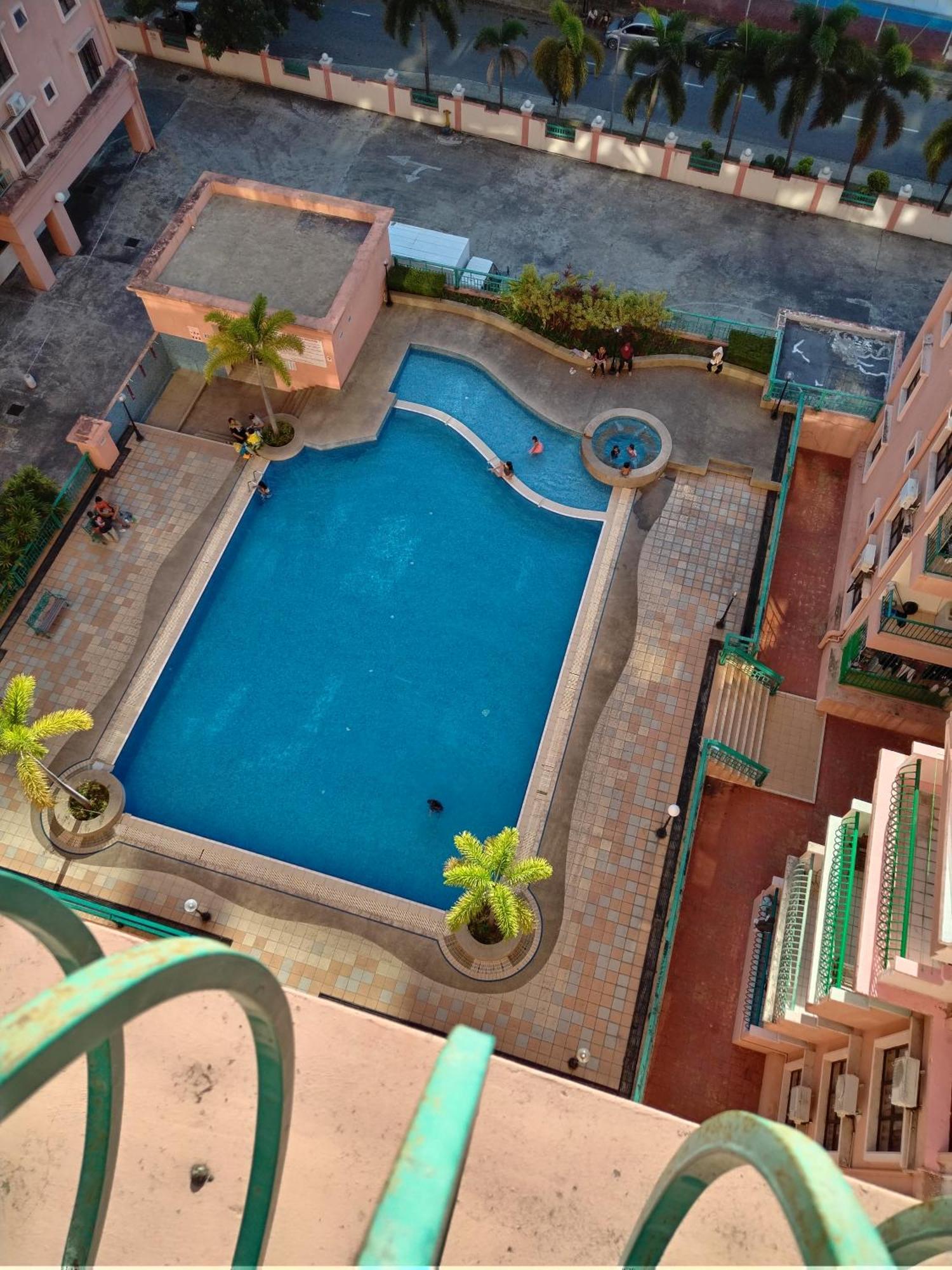 Апартаменти Hp Vacation Marina Court Кота-Кінабалу Екстер'єр фото